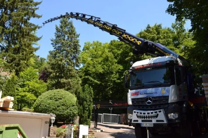 Bild: Abgasfreier Ladekranbetrieb