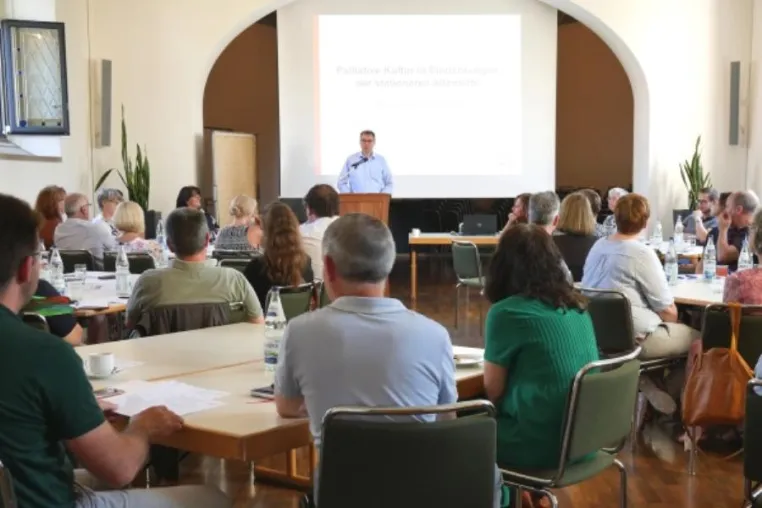 Stiftung Liebenau stärkt Hospiz- und Palliativkultur in der Pflege Bild: Stiftung Liebenau stärkt Hospiz- und Palliativkultur in der Pflege