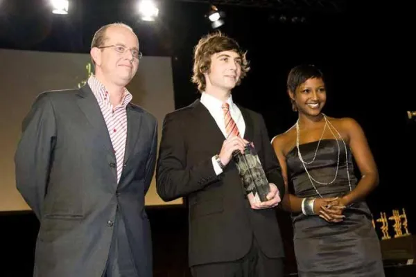 Niklas Warnecke aus Berlin gewinnt europäischen Filmpreis für die Entwicklungsziele der Vereinten Nationen Bild: Niklas Warnecke aus Berlin gewinnt europäischen Filmpreis für die Entwicklungsziele der Vereinten Nationen