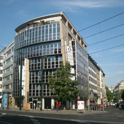 Bild: AENGEVELT vermittelt neuen Bankstandort in der Düsseldorfer City