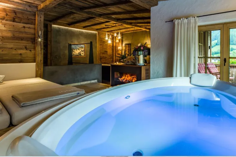 Bild: Mädchen Wellness Tage im 5-SterneSPA-Hotel Jagdhof***** im Stubaital