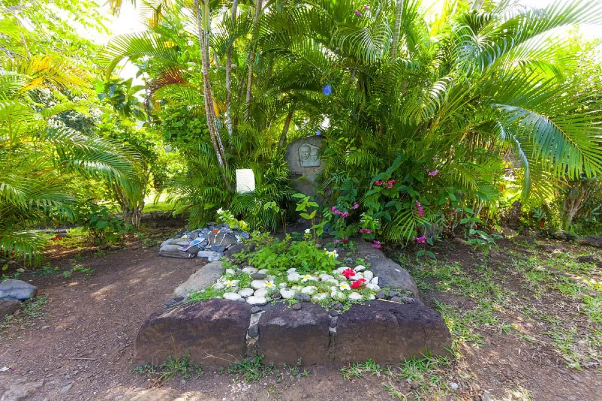 Das Grab von Jaques Brel in Atuona / Hiva Oa