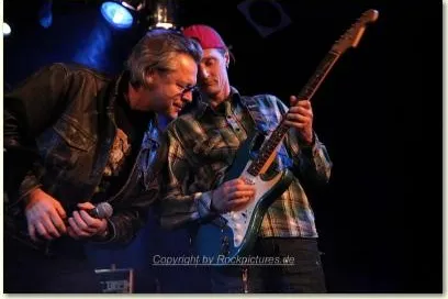 Bild: Rockpop aus den Charts mit der Band MrFRIENDLY in Bad Soden / Taunus am 22.04.2012