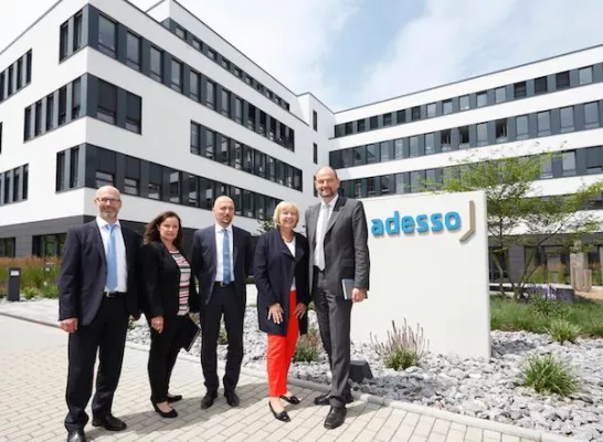 Bild: Ministerpräsidentin Hannelore Kraft diskutiert digitalen Wandel mit adesso