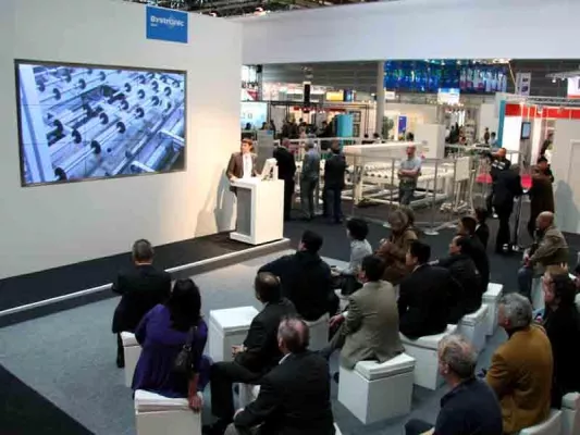 Bild: PASS übertrug Glasproduktion live aus Gelsenkirchen