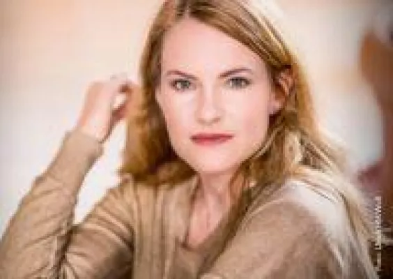 Bild: Dyckerhoff Jewellery interpretiert Brillant-Ringe neu! be sophisticated. with the ring of your life.