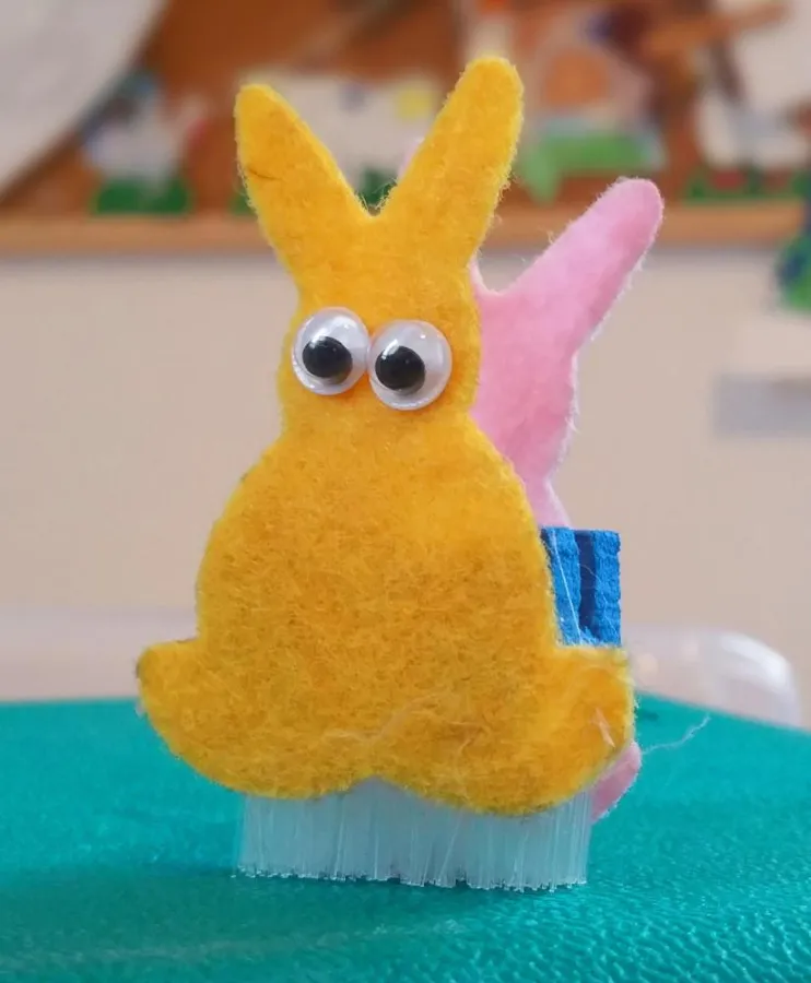 Zahnbürsten-Osterhase