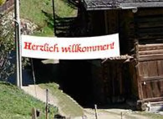 Werbeplanen online selbst gestalten, bestellen und drucken Bild: Werbeplanen online selbst gestalten, bestellen und drucken