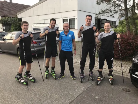 Bild: DHB-SR-Stützpunkt: Schiedsrichter auf FLEET skates® unterwegs