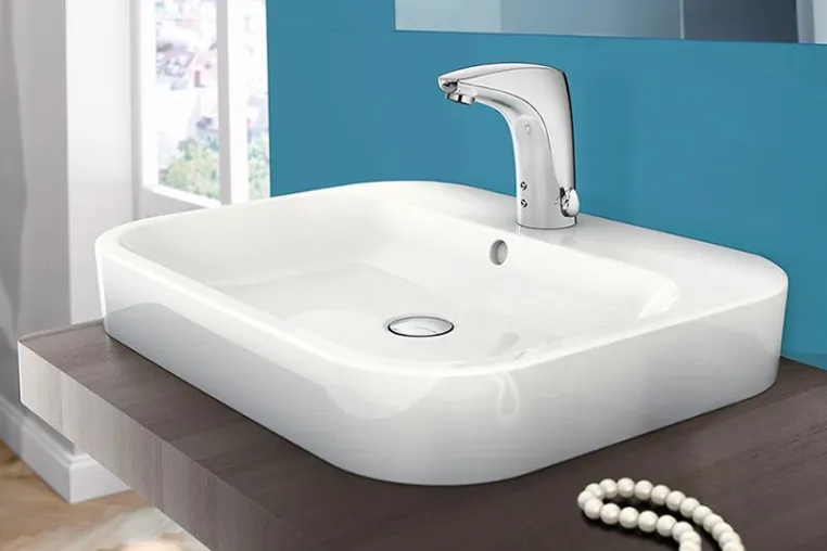 Das Bad der Zukunft ist smart: Wenn Wasserhahn und Dusche digital werden Bild: Das Bad der Zukunft ist smart: Wenn Wasserhahn und Dusche digital werden
