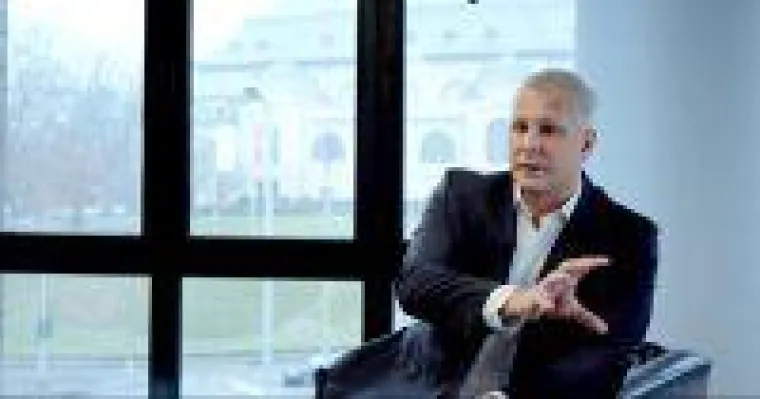 Wie Verkäufer die Entscheidungen des Kunden positiv beeinflussen können Bild: Wie Verkäufer die Entscheidungen des Kunden positiv beeinflussen können