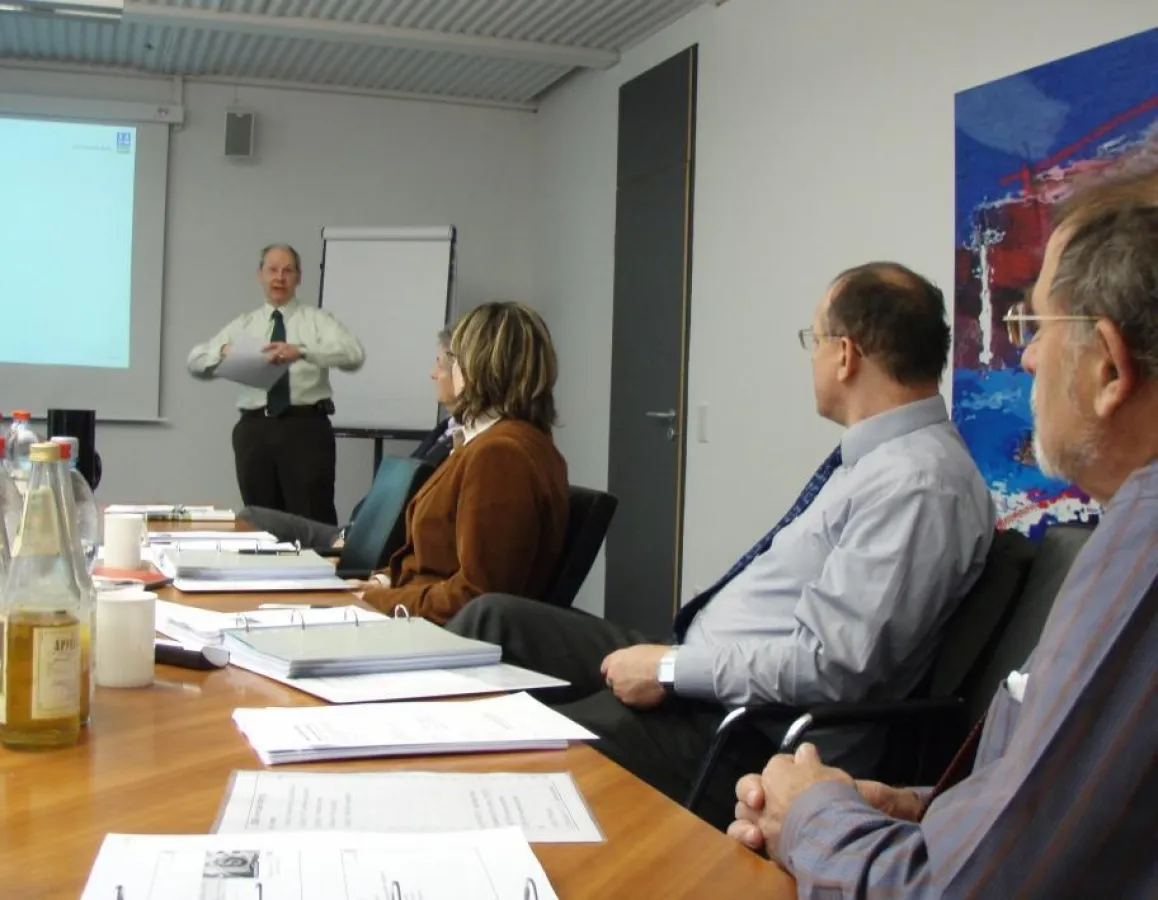 Frans Paardekooper (DNV Hamburg) informierte die BSM-Reedereiinspektoren über aktuelle Regeln für Antriebsanlagen.