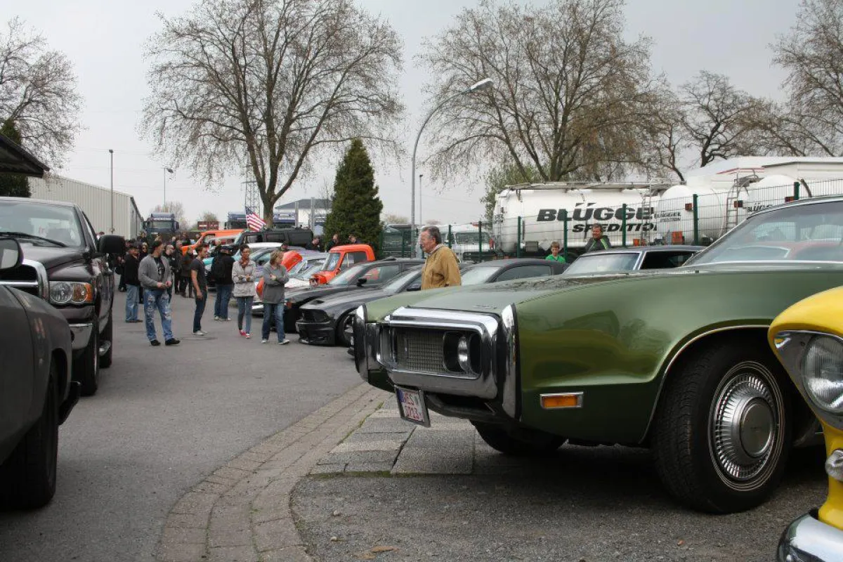 Zum sechsten Mal treffen sich in Duisburg Fans von US-Fahrzeugen
