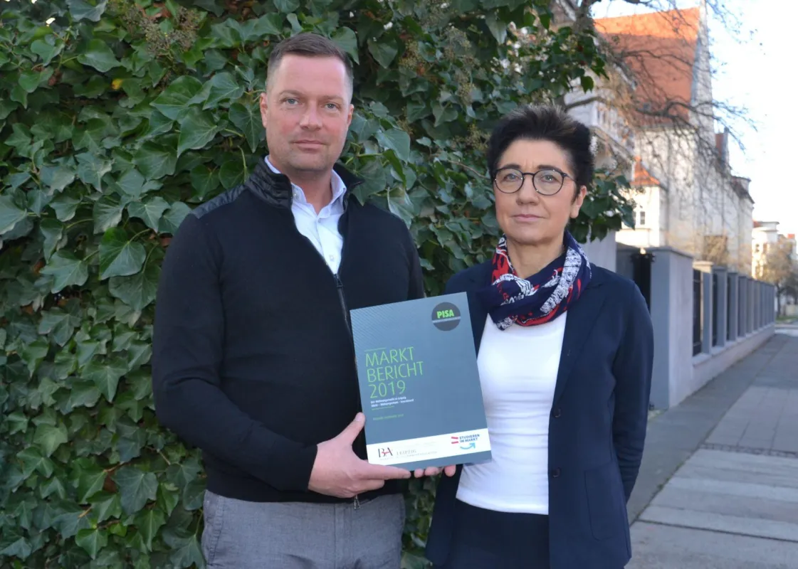 Timo Pinder und Prof. Dr. habil. Kerry-U. Brauer. Quelle: W&R IMMOCOM