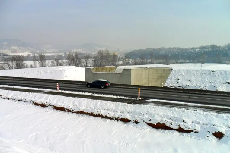 Bild: Staufreie Lösung auf vier „Stelzen“ - STREICHER baut neuartigen Kreisverkehr bei Jena