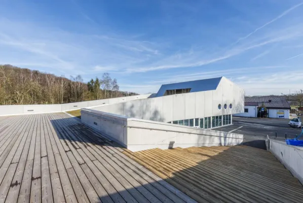 Bild: i+R bringt Wünsche Jugendlicher unter ein Dach