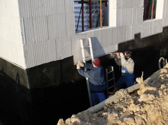 Selbst ist der Mann – jetzt auch beim Kellerbau Bild: Selbst ist der Mann – jetzt auch beim Kellerbau