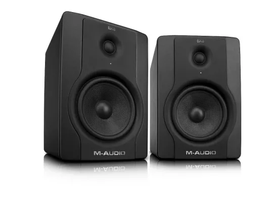 Bild: Avid stellt den neuen M-Audio-Keyboard-Controller Keystation Mini 32 sowie die neuen BX D2-Studiomonitore vor