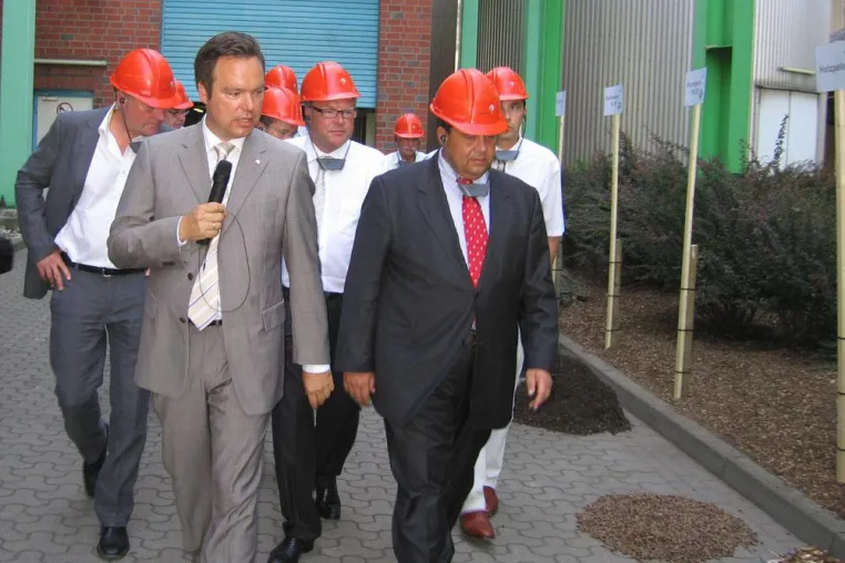 Bild: Klimaschonende Energieerzeugung zum Anfassen - Bundesumweltminister Sigmar Gabriel besucht Asdonkshof