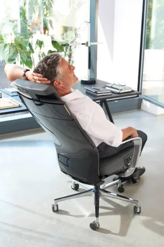 Klöber präsentiert: Die Klimaanlage zum Sitzen! Bild: Klöber präsentiert: Die Klimaanlage zum Sitzen!