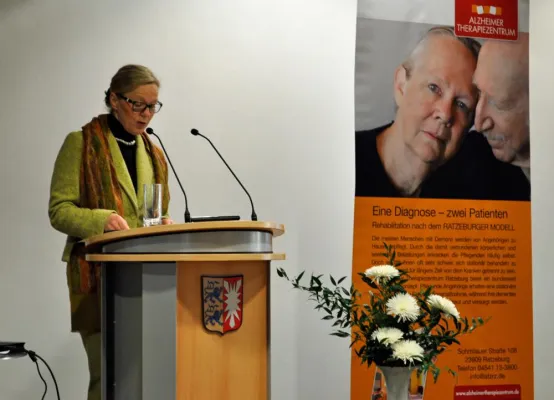 Bild: Tagungserfolg: Demenz Forum Berlin 2015 unterstützt Netzwerkarbeit vor Ort