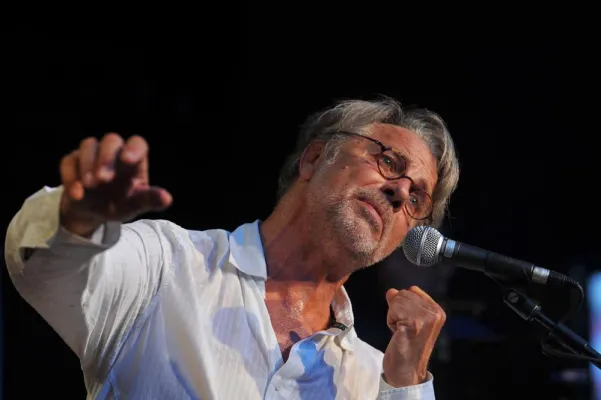 Bild: Gastpiel am Landestheater Linz: Adi Hirschal präsentiert sein Preogramm "Aus der Garage"