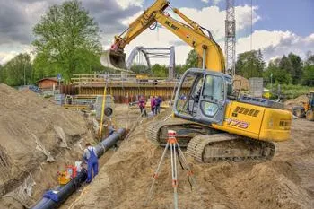 Multitalent Raupenbagger auf Erdbaustelle Bild: Multitalent Raupenbagger auf Erdbaustelle