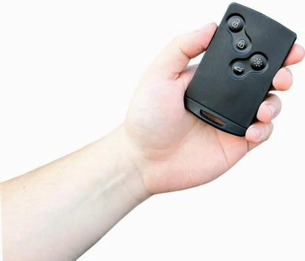 Jetzt erhältlich: SmartTOP Verdecksteuerung für Renault Megane CC III