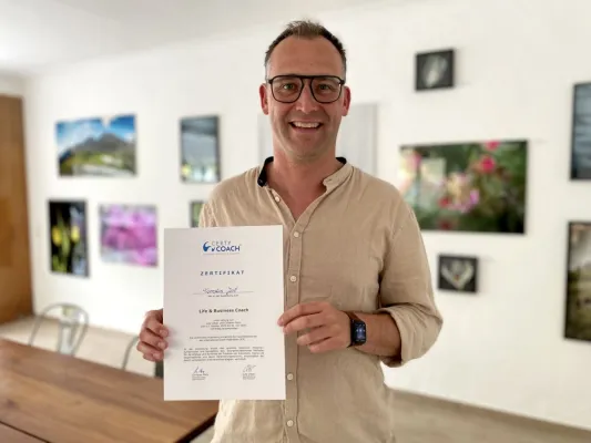Bild: Thorsten Jost beendet erfolgreich Ausbildung zum zertifizierten Life &amp; Business Coach