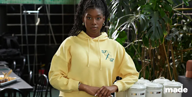 Bild: Personalisierte Hoodies mit einem Druck und Stick made in Berlin