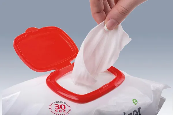 Bild: Wirkungsvolle Praxisdesinfektion ohne Belastungen für Umwelt und Körper