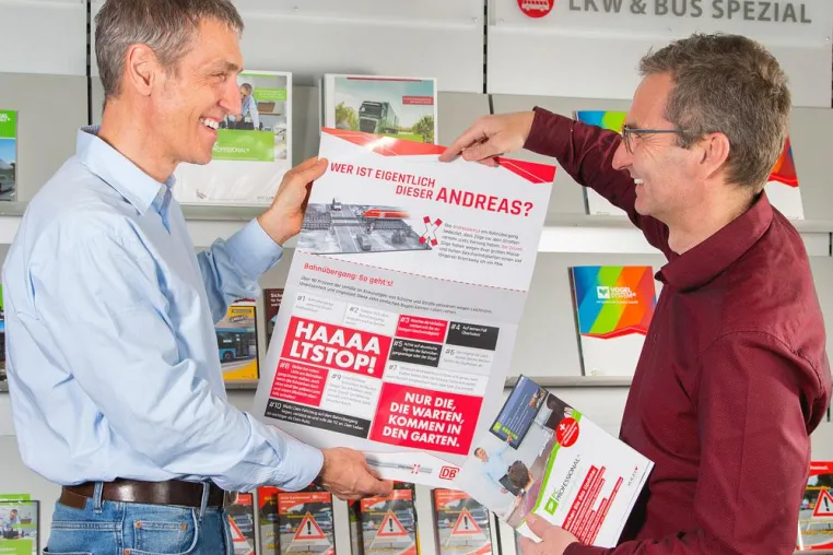 Sicher drüber: Verlag Heinrich Vogel und Deutsche Bahn starten bundesweite Aktion für Fahrschulen Bild: Sicher drüber: Verlag Heinrich Vogel und Deutsche Bahn starten bundesweite Aktion für Fahrschulen