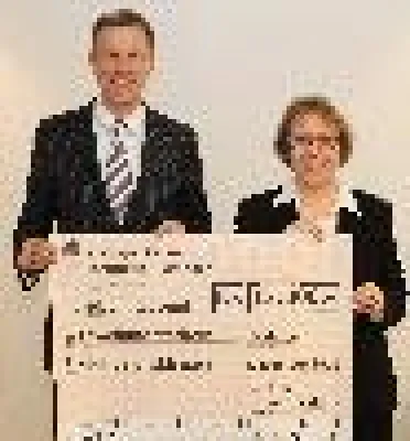 Bild: Stiftung Kreissparkasse beschert Inklusionsklassen eine Weihnachtsfreude