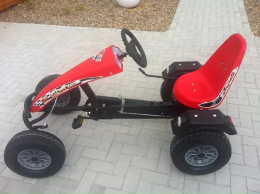 Bild: Demnächst bei gokart-profi.de: DINO CARS Monza die Sondermodelle