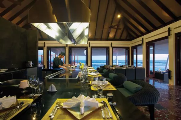 Bild: Atmosphere Kanifushi Maldives: Dinner-Erlebnisse im grünen Dschungel