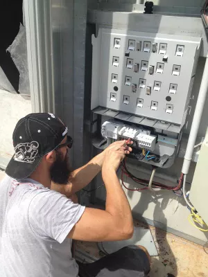 Bild: Repowering - Fronius modernisiert Photovoltaik-Anlagen