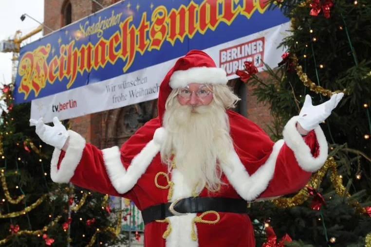 Bild: Nostalgischer Weihnachtsmarkt am Opernpalais kämpft um einen Standort für dieses Jahr – hilft die Politik?