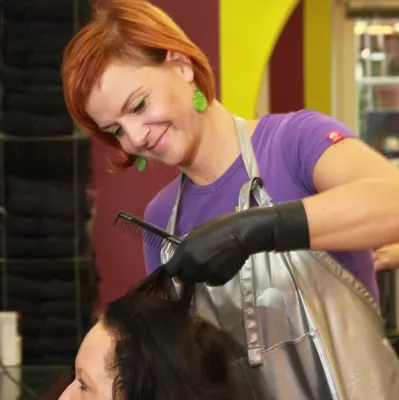 Bild: Von Wien nach Prien am Chiemsee: Frisörsalon Intercoiffure Wachter holt sich Friseurmeisterin Henny Behrens