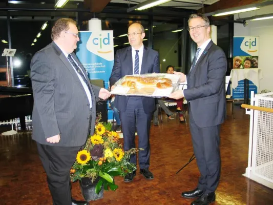 Bild: Eröffnungsfeier des CJD Bonn Godesberg und Eröffnung der Ausstellung "Gesicht zeigen!"