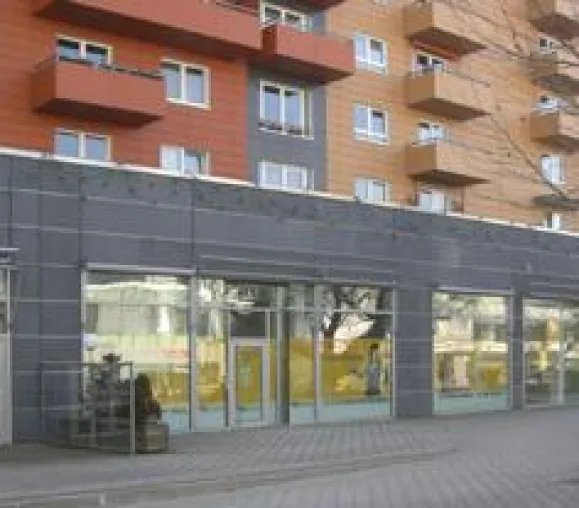 Bild: DIP-Partner AENGEVELT vermittelt rd. 254 m² Einzelhandelsfläche in Magdeburg an Krankenversicherung