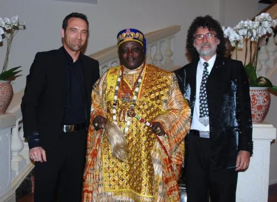 Bild: SIGNS OF FAME- Ehrung für König von Benin und Schauspieler Joe Rabl in München