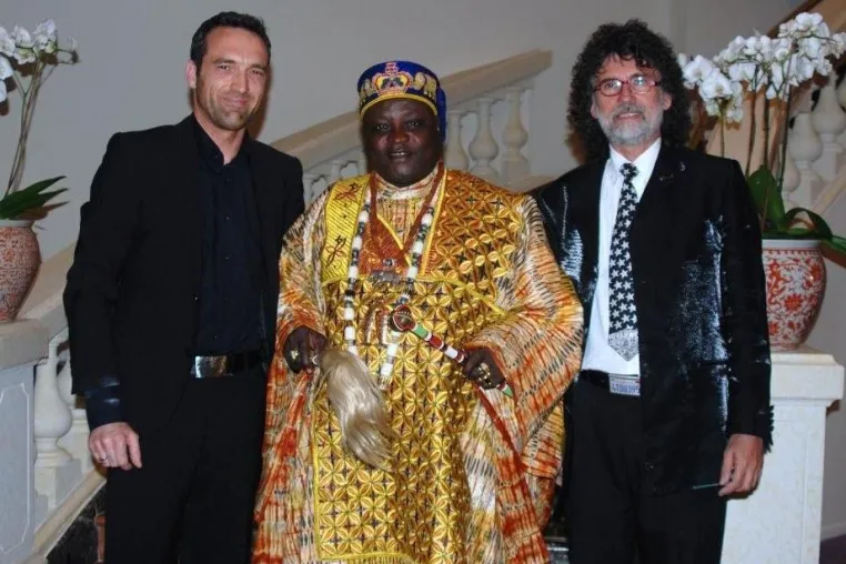 Bild: SIGNS OF FAME- Ehrung für König von Benin und Schauspieler Joe Rabl in München