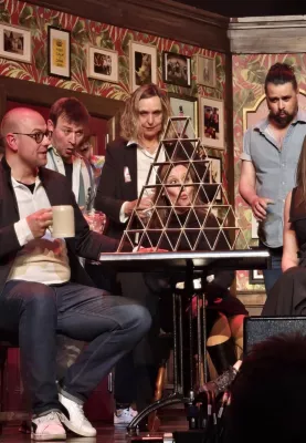 Magischer Theatermoment bei „The Choir of Man“ Bild: Magischer Theatermoment bei „The Choir of Man“