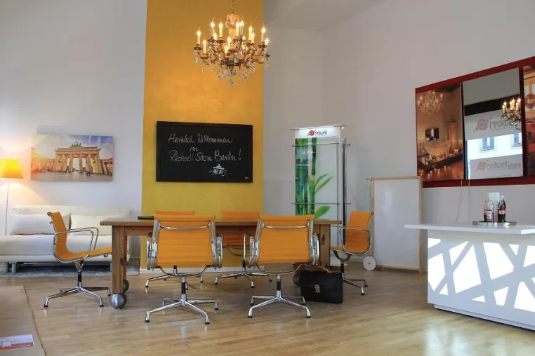 Bild: Eröffnung des Redwell Store Berlin
