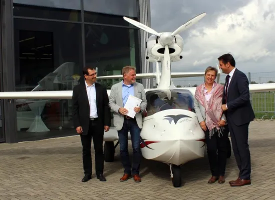 Ostfalia forscht an Ultraleichtflugzeug mit Elektroantrieb Bild: Ostfalia forscht an Ultraleichtflugzeug mit Elektroantrieb
