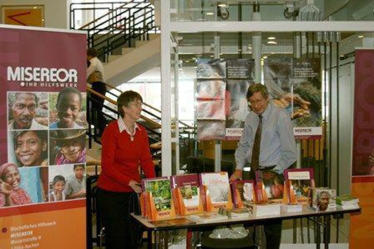 Rollups auf dem MISEREOR – Stand in Bamberg