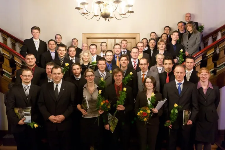 Hochschule Harz verabschiedet Alumni im Wernigeröder Rathaussaal Bild: Hochschule Harz verabschiedet Alumni im Wernigeröder Rathaussaal
