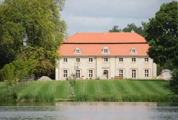 Die guten Vorsätze durchhalten: Mit Yoga Travel & Friends entspannt ins Neue Jahr starten Bild: Die guten Vorsätze durchhalten: Mit Yoga Travel & Friends entspannt ins Neue Jahr starten