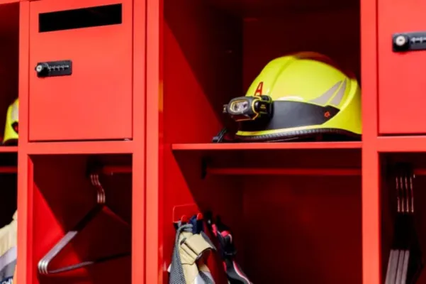 Bild: Eurobox KG bietet innovative Lösungen für die Feuerwehr - Feuerwehrspinde für höchste Effizienz im Einsatz
