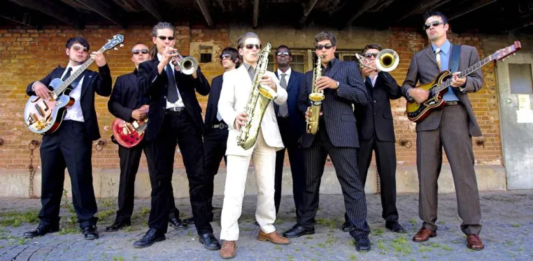 Steamy Dumplings betreten Neuland - CD Realease Konzert und Party - Steamy Dumplings Ska, Reggae, Rocksteady Bild: Steamy Dumplings betreten Neuland - CD Realease Konzert und Party - Steamy Dumplings Ska, Reggae, Rocksteady